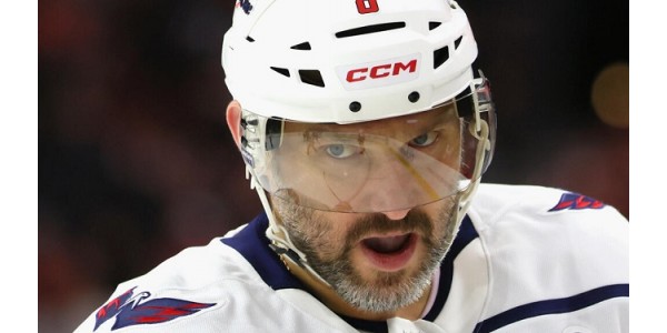 Alexandr Ovečkin se rozhodl podepsat smlouvu s Washington Capitals na svou 22. sezónu Alexandr Ovečkin se rozhodl podepsat smlouvu s Washington Capitals na svou 22. sezónu